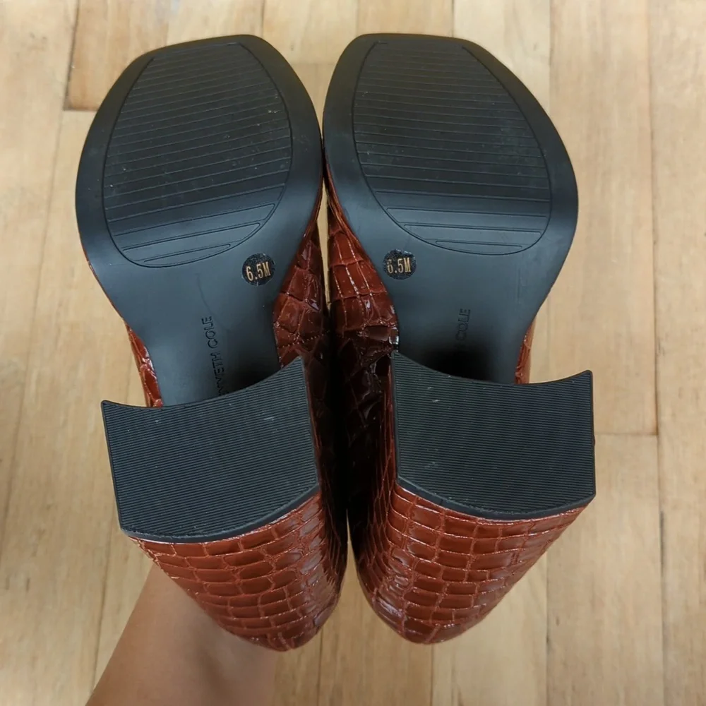 Women's 6.5 Croc-Embossed Brown Platform Heels KENNETH COLE NY - Picture 4 of 8